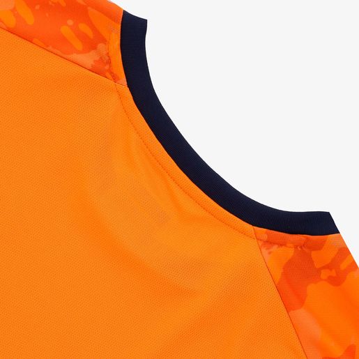 Camiseta Visita Blooming 2025