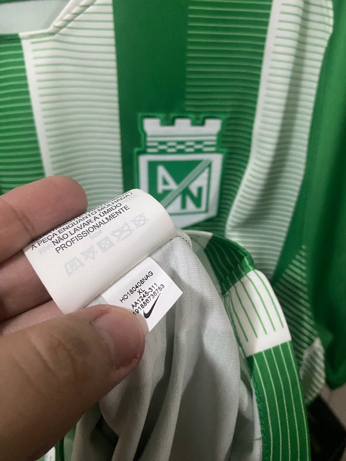 Camisa Atlético Nacional Home 2020 – escudo e etiqueta