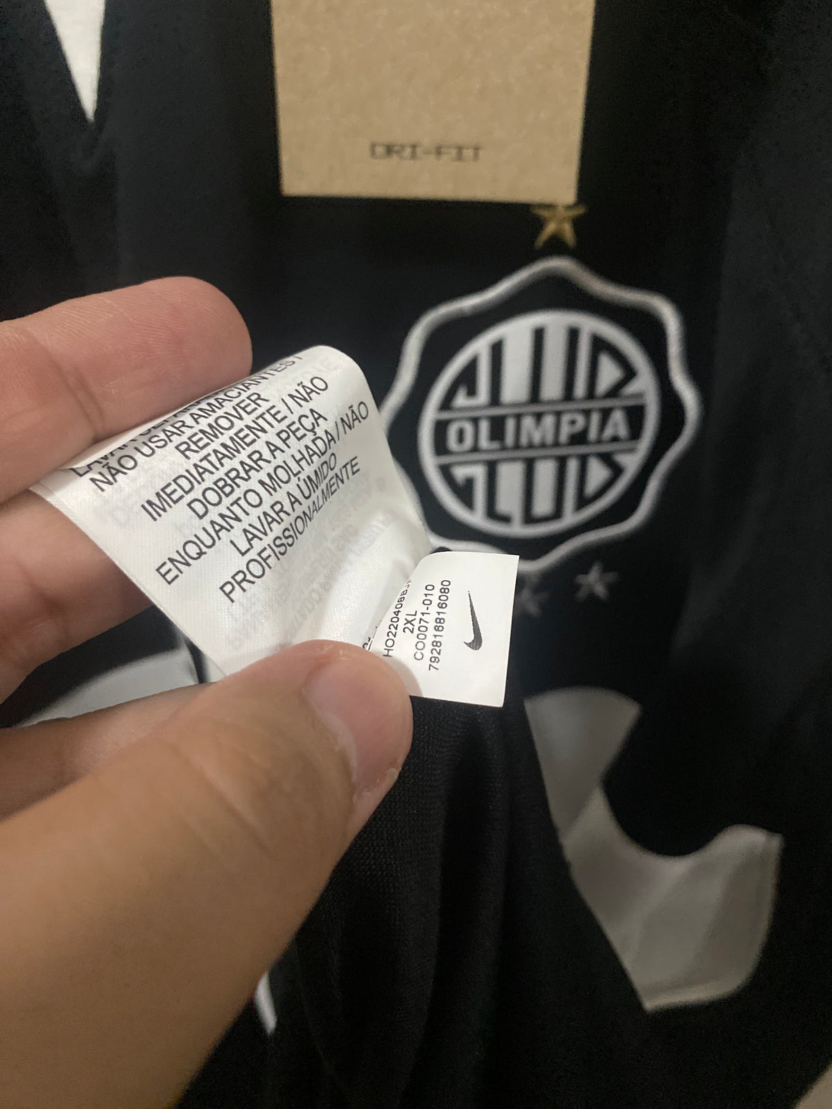 Camisa Olimpia Away 2023 – escudo e etiqueta Nike