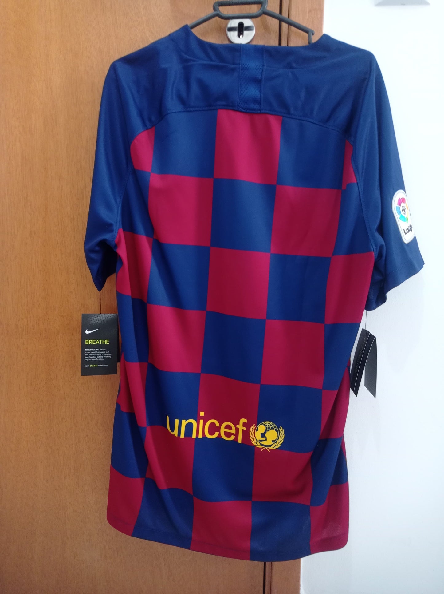 Barcelona 2019 2020 shirt new with tag size L