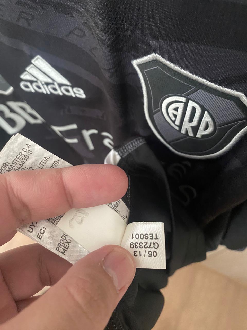 Camisa Adidas River Plate 2013-2014 Away GG 57x77 cms