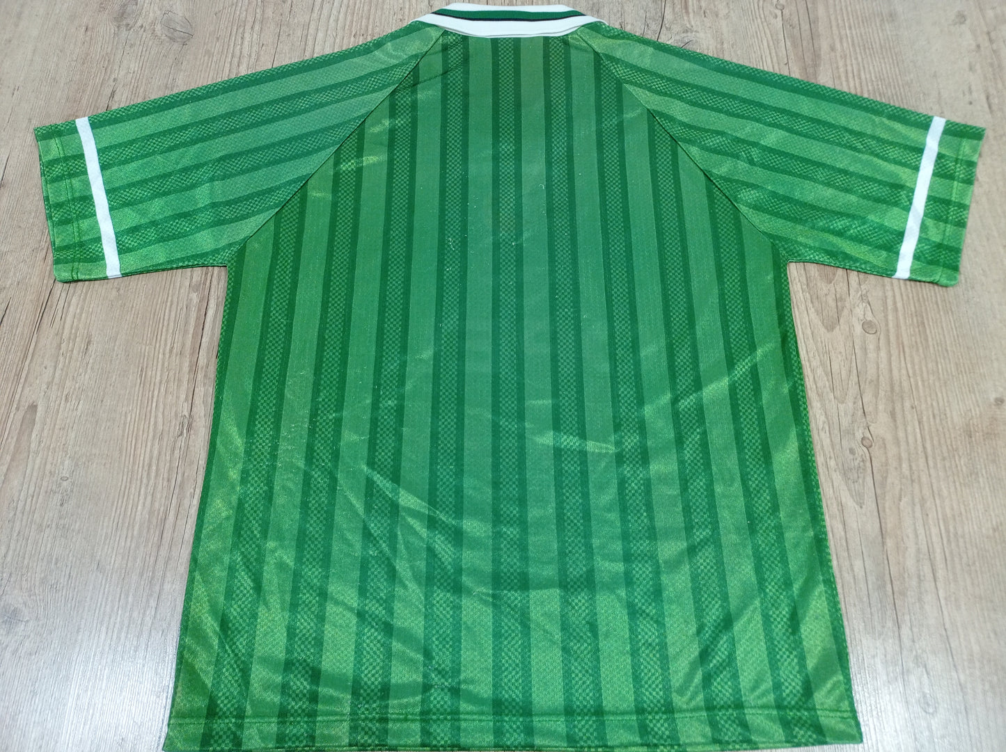 Beautiful Ireland Home Shirt - 1998/1999 Umbro