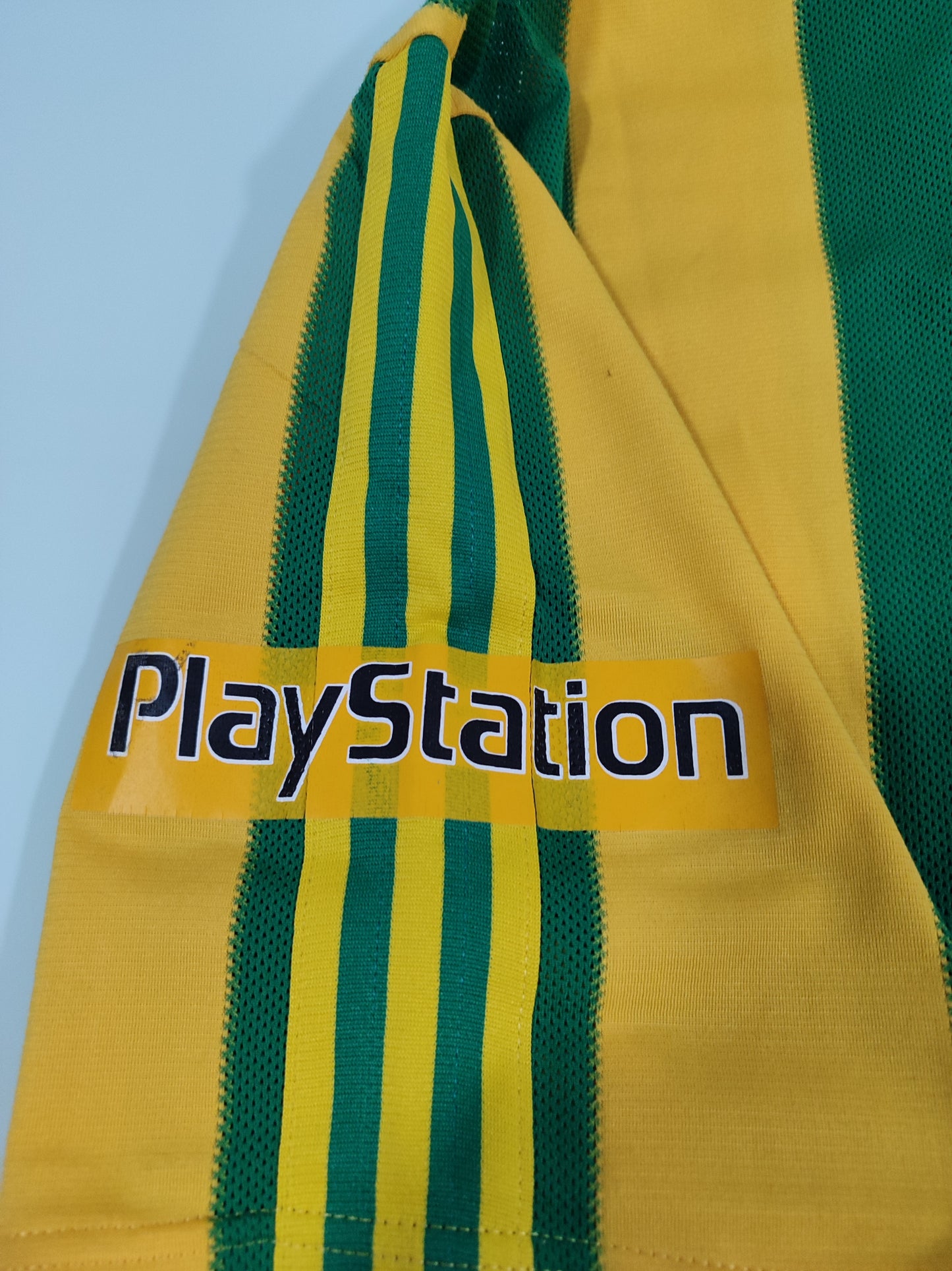 Espetacular Camisa Do Nantes - França - Anos 90 - Clássica!