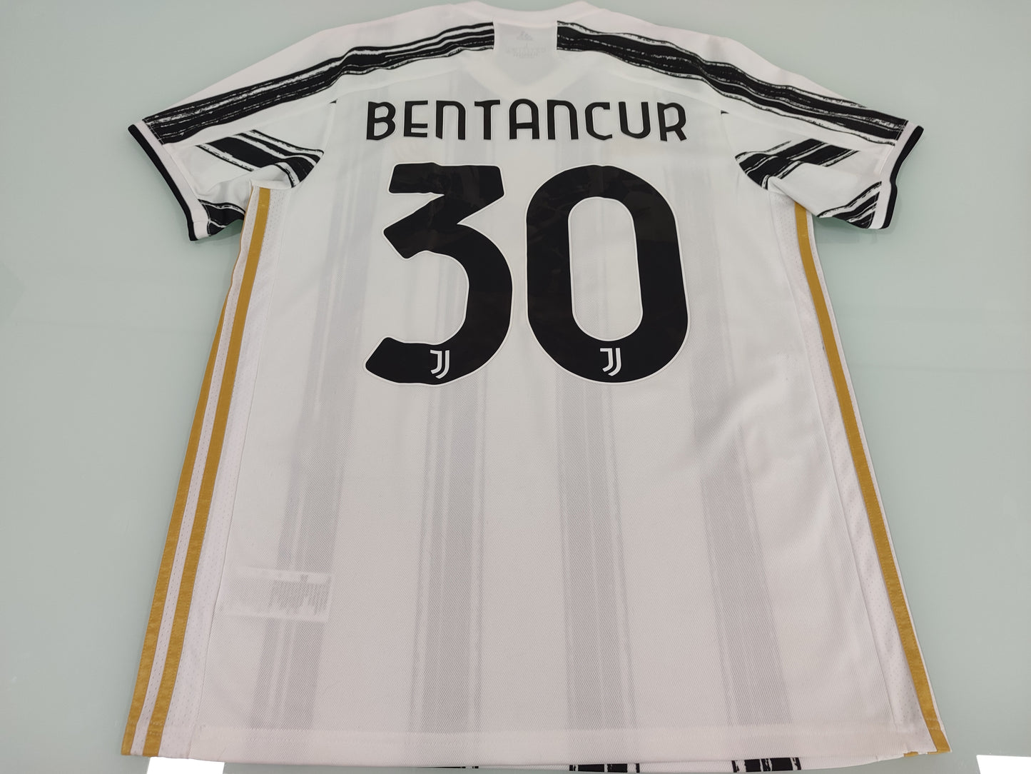 Espetacular - Juventus - Itália - Bentancur - de Coleção!