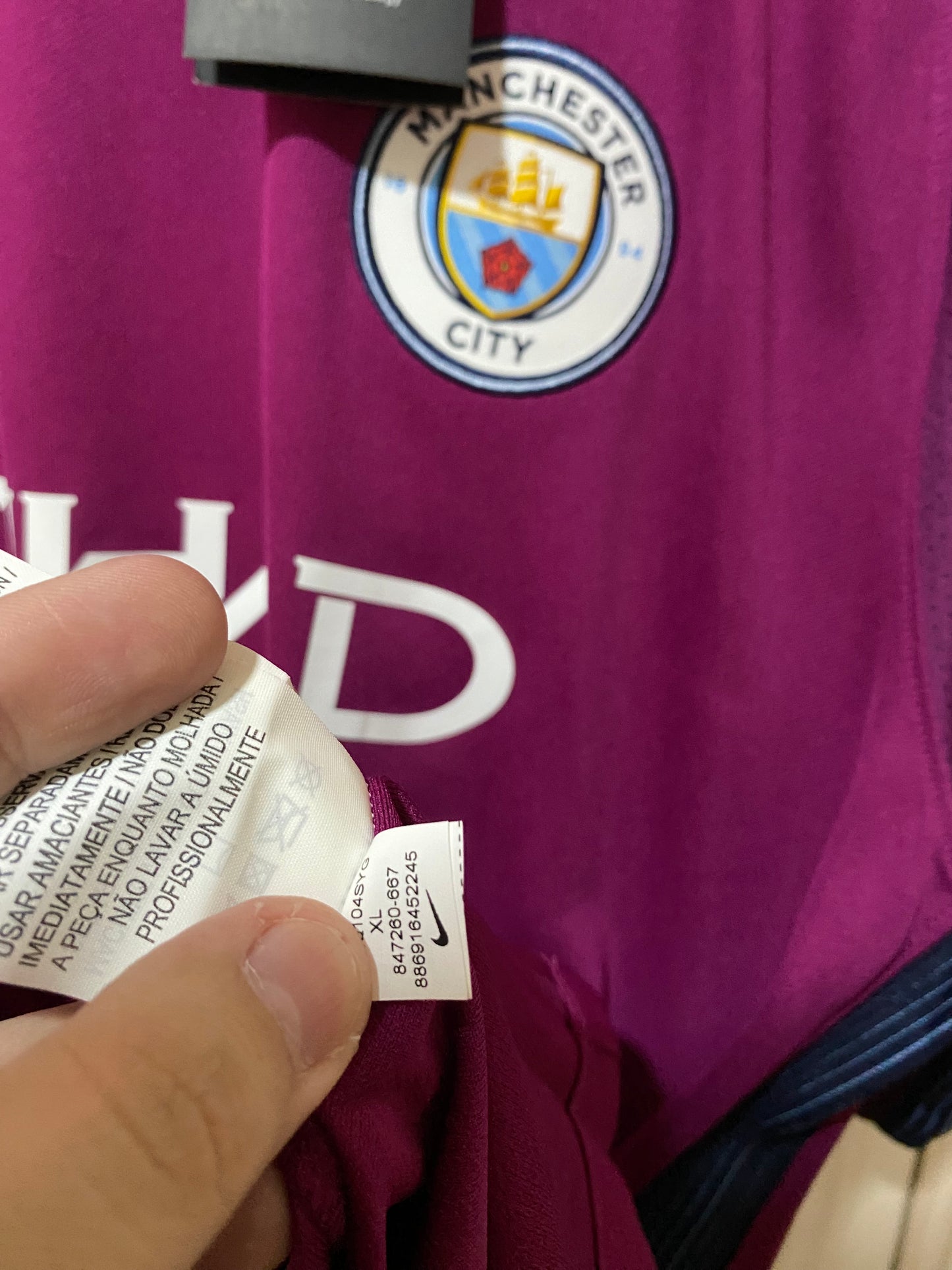 Manchester City 2017-18 Away Shirt XL – New with tags