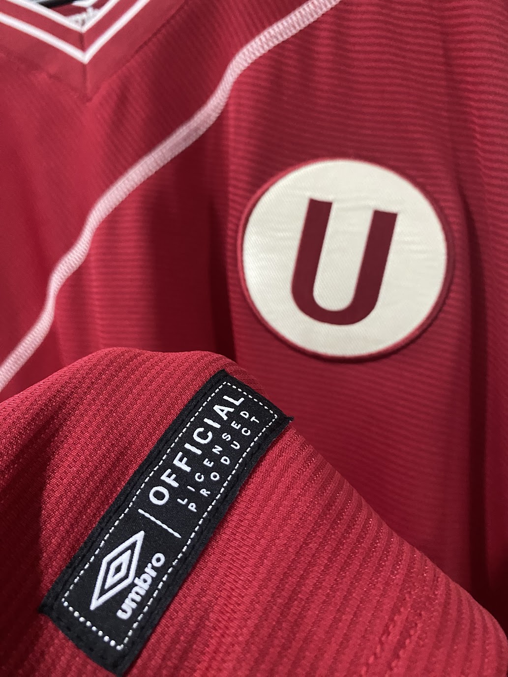 2015 Home University Shirt (Size XL - 58x78 cm)