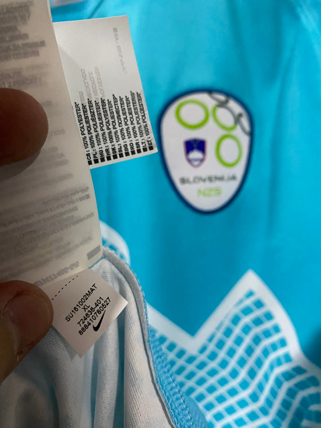 Slovenia Home Shirt 2016 - Size XL (59x78 cm)
