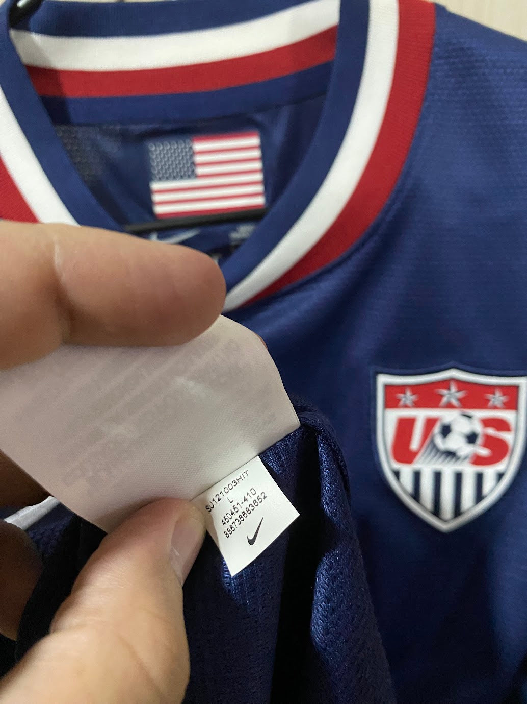 USA Away Shirt 2012 - Size L (55x76 cm)