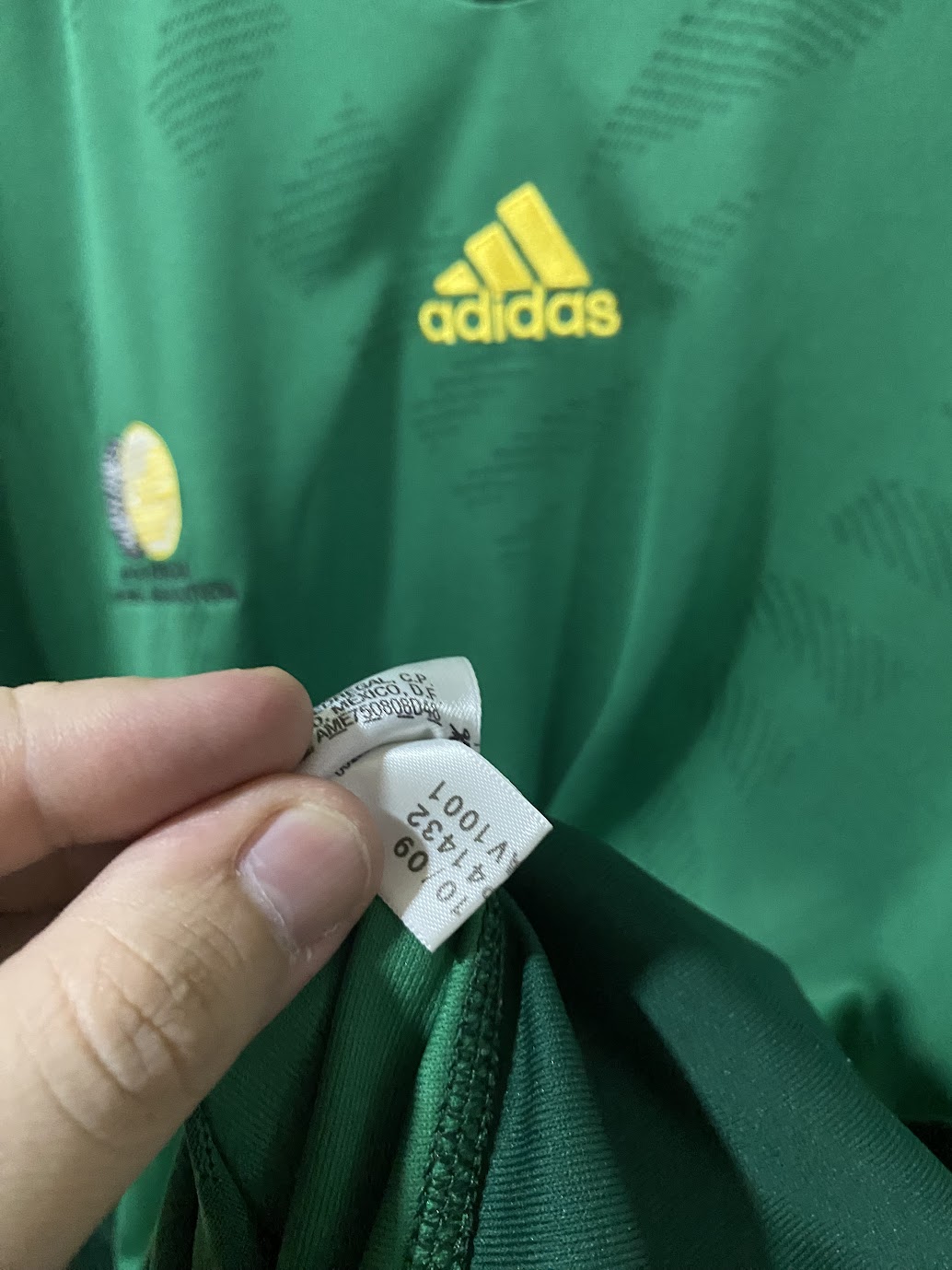 South Africa Away Shirt 2010 - Size XL (57x78 cm)