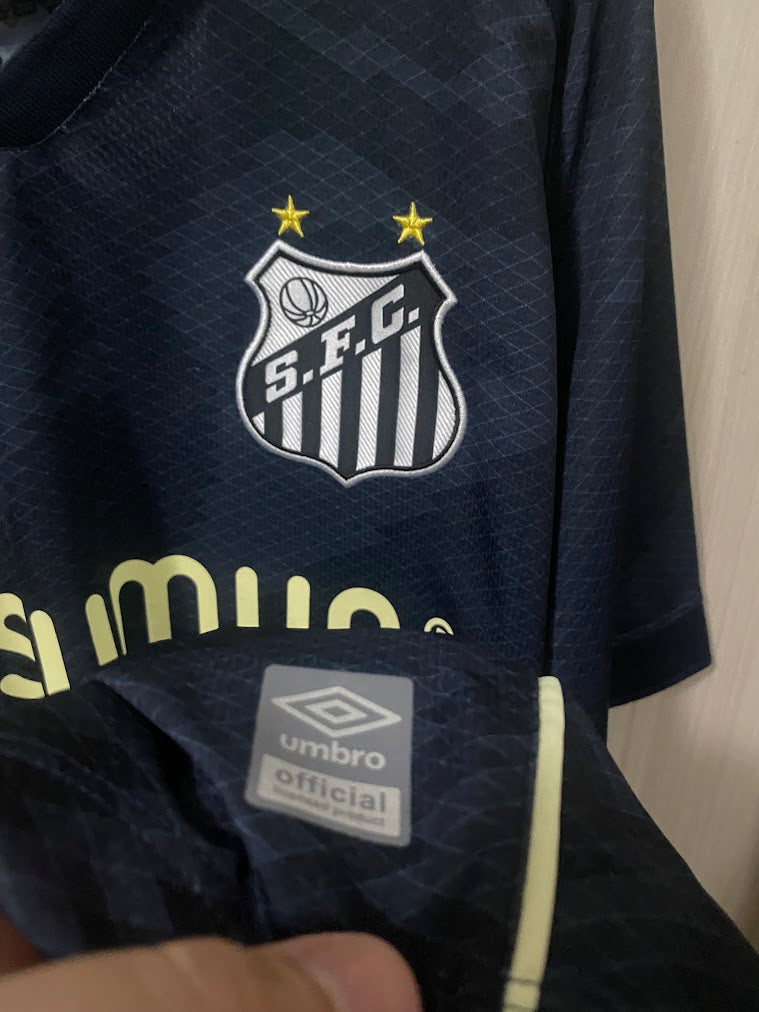 Camisa Santos Third 2020 – escudo e selo Umbro official