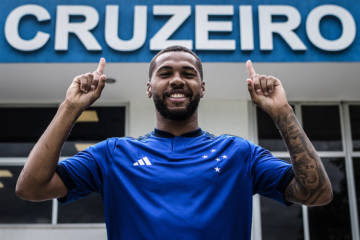 A Camisa Azul do Cruzeiro: Da Palestra Itália ao Fenômeno Ronaldo