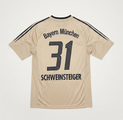Bayern München · Away 2004/05 #31 — detalhe frente | Garrincha Shirts