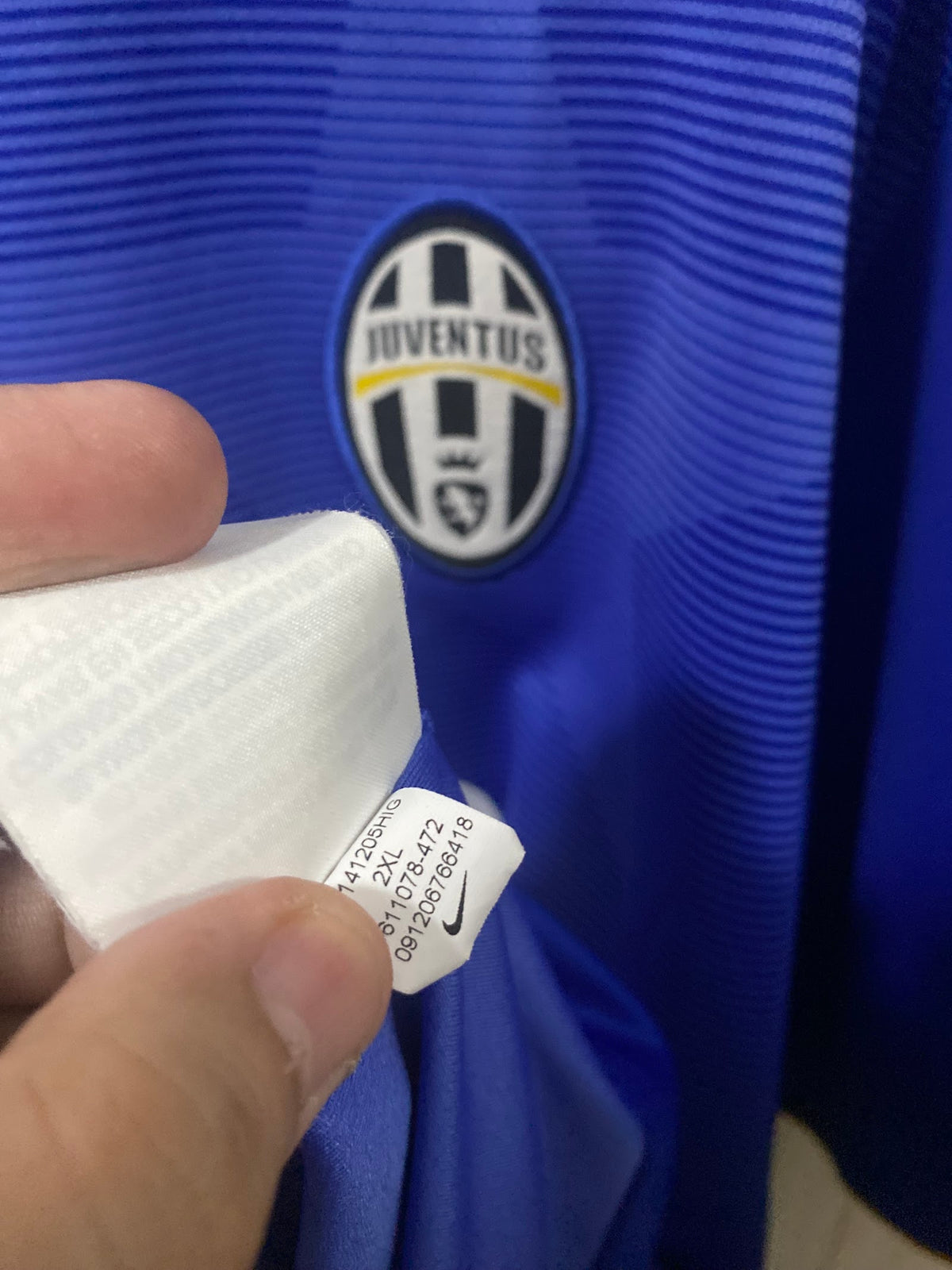 Camisa Juventus Away 2014/15 – escudo e etiqueta Nike