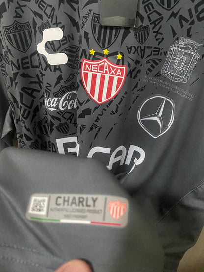Camisa Necaxa Away 2019 – escudo e selo Charly