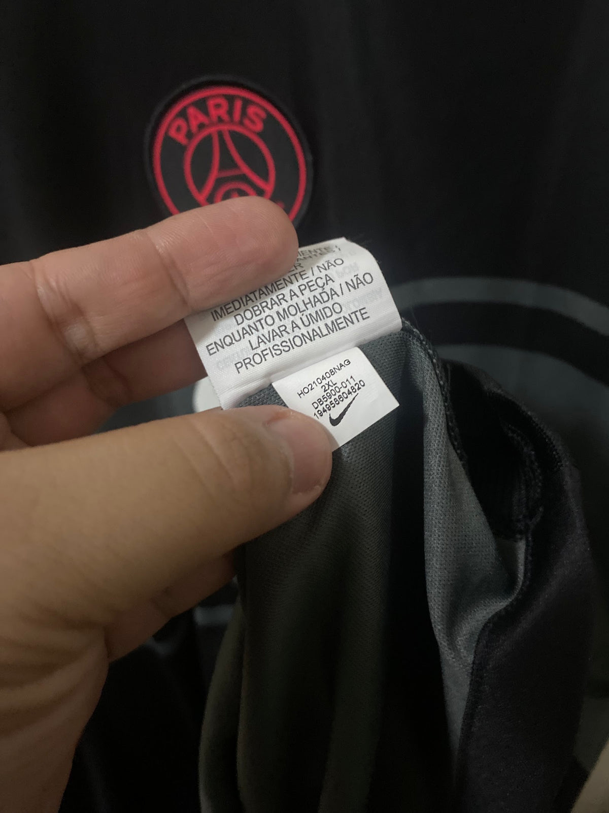 Camisa PSG Third 2021/22 – escudo e etiqueta Nike