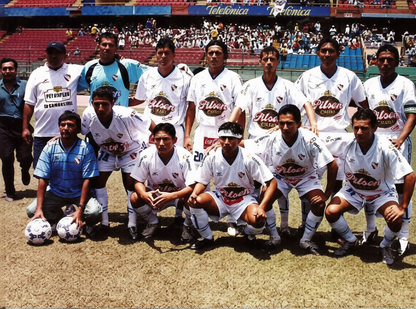 Raridade do Peru! CNI - Colegio Nacional Iquitos - Antiga e de Jogo - de Coleção!