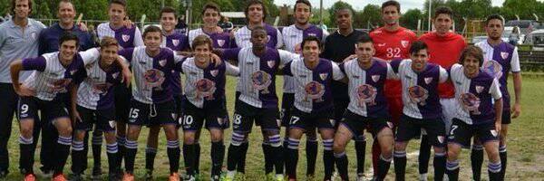 Fénix - Uruguai - 2016 · Matchworn · #13 Facundo Boné
