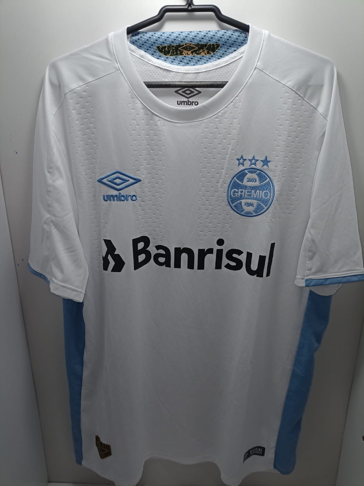 Gremio 2019 away shirt 