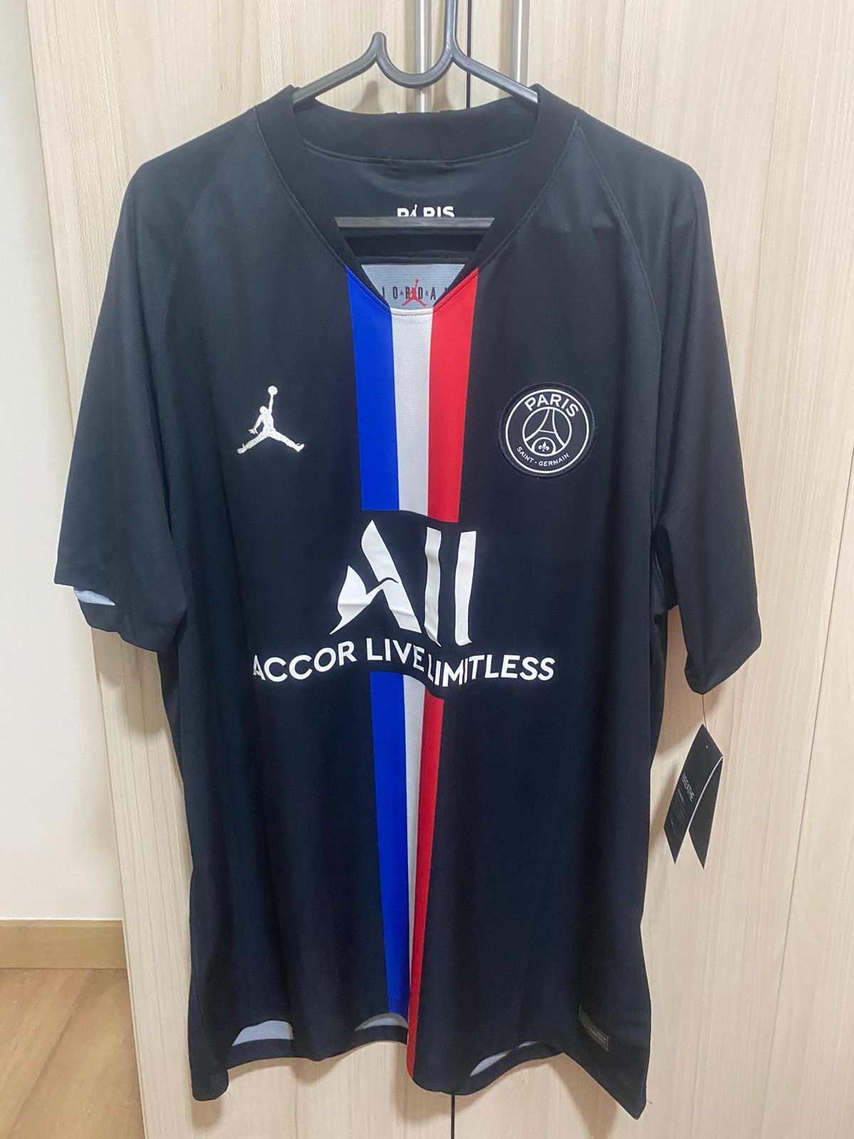 Jordan Brand x PSG Paris Saint-Germain Soccer Jersey BV9197-011 size XL