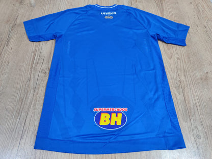 Camisa Cruzeiro Umbro 2017 modelo torcedor na etiqueta sem patrocinio