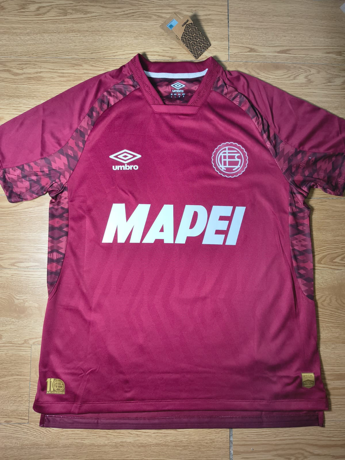 Camisa Oficial Lanús 2025 - Umbro - com patrocinio