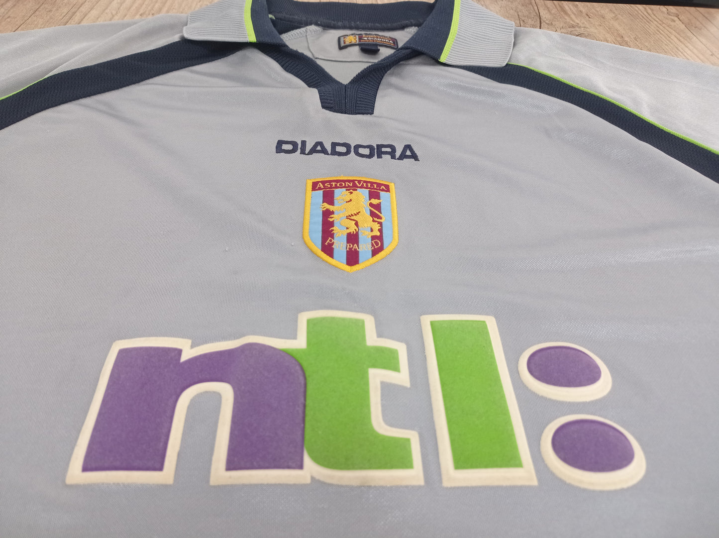 Aston Villa Shirt - Away - 2001/2002