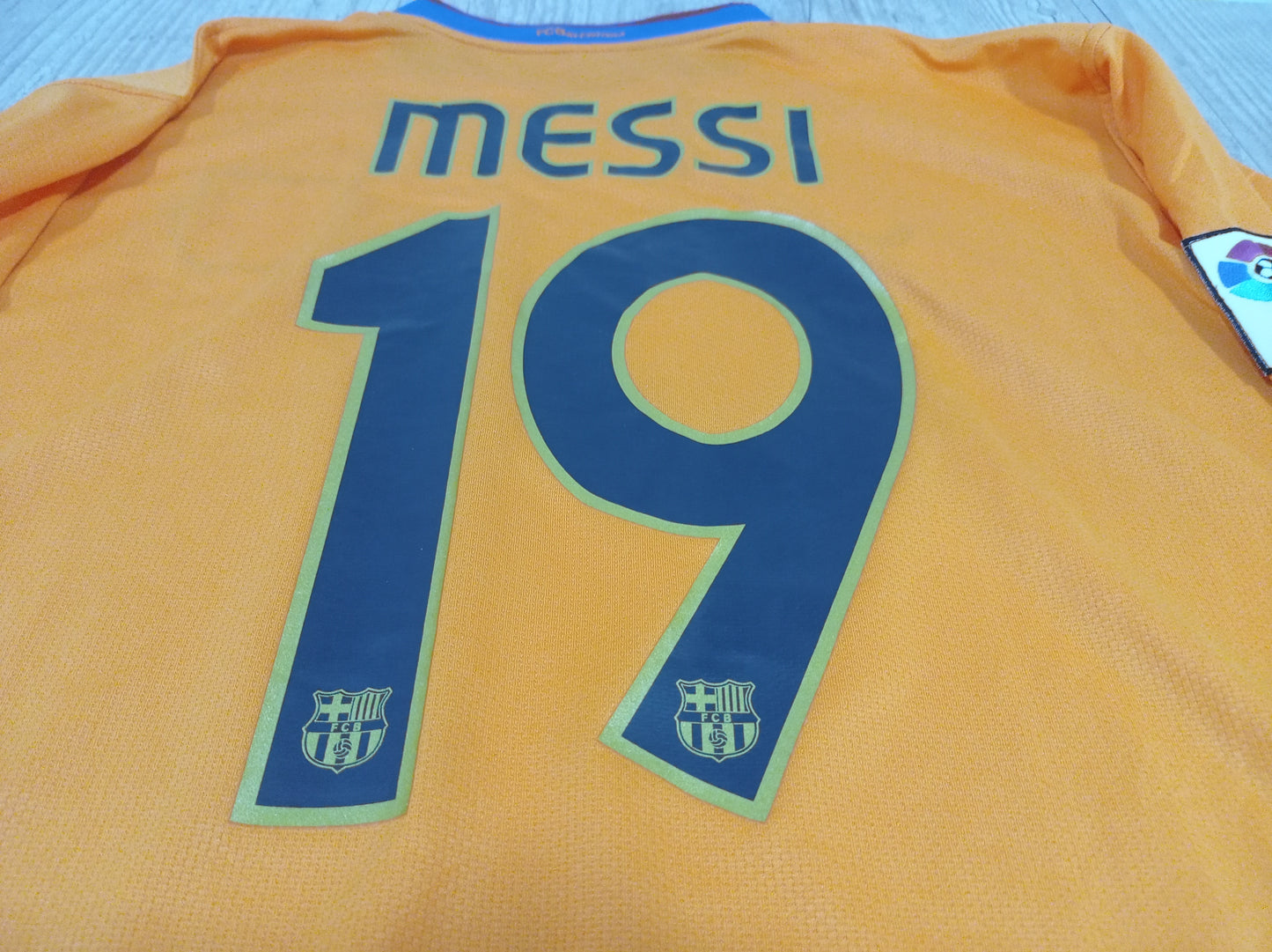 Rare Barcelona Third Shirt - 2007/2008 - #19 Lionel Messi - Long Sleeves