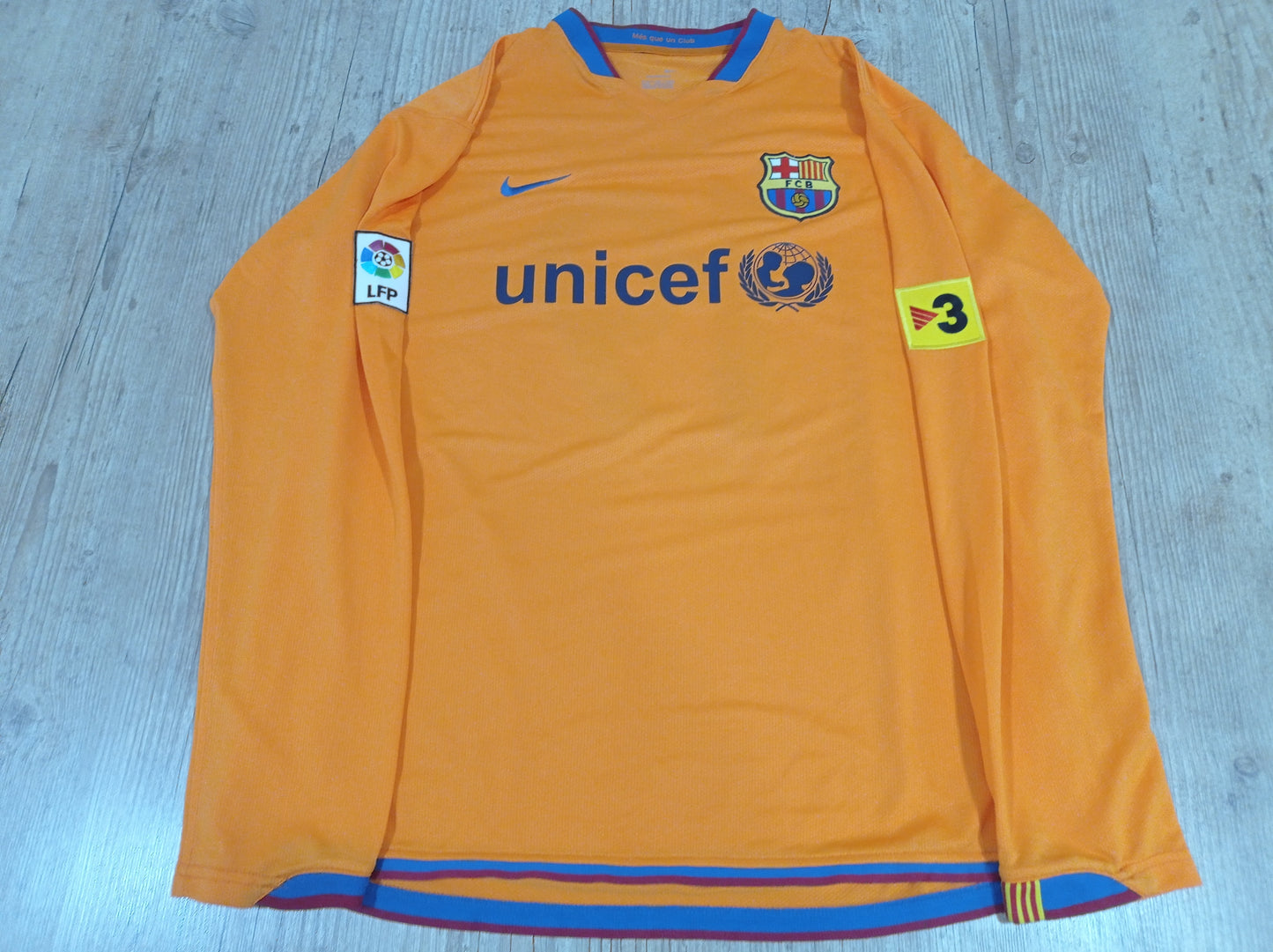 Rare Barcelona Third Shirt - 2007/2008 - #19 Lionel Messi - Long Sleeves