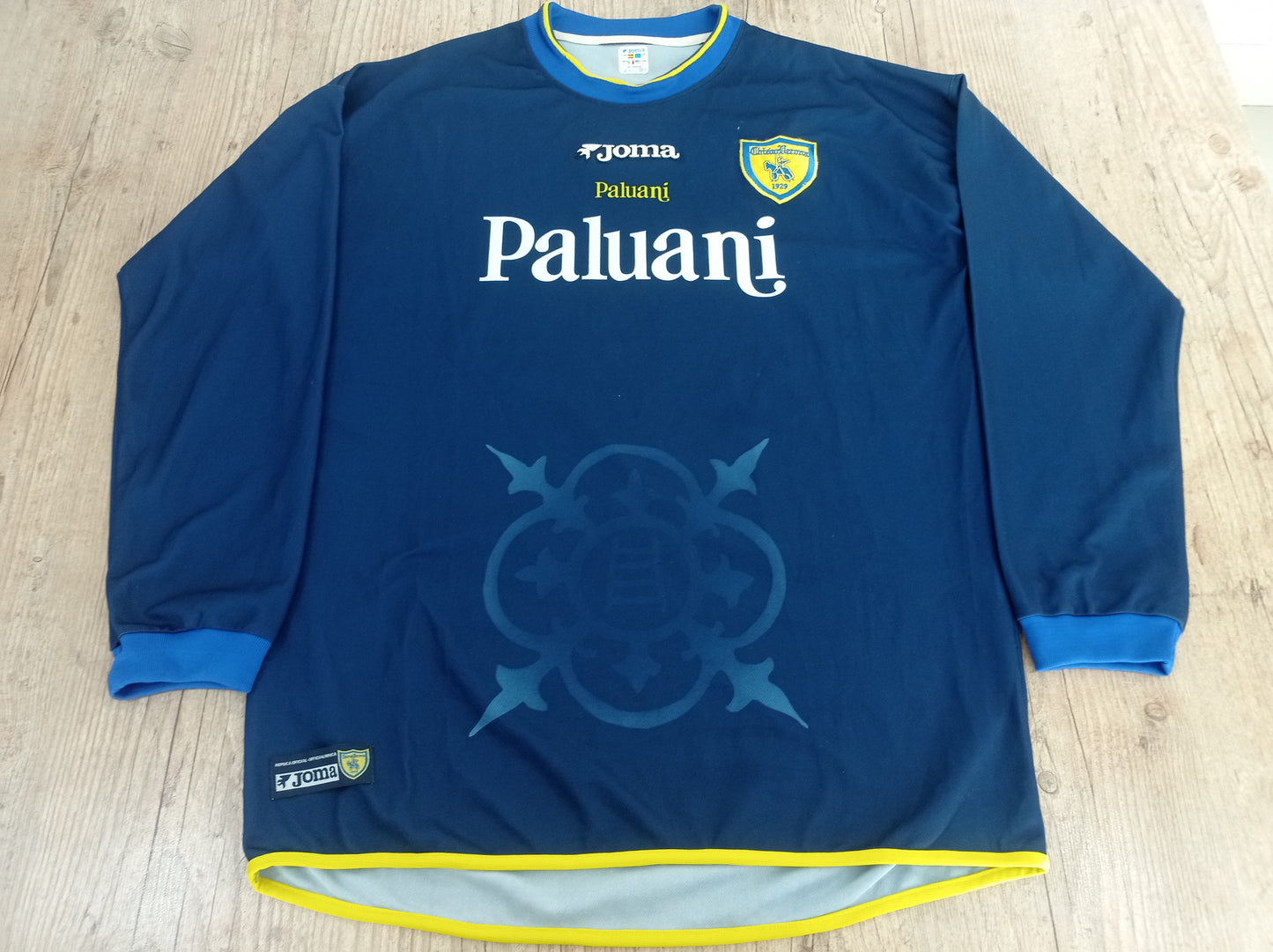 Beautiful Chievo Verona Shirt - Third - 2002/2003 - Italy - Long Sleeves