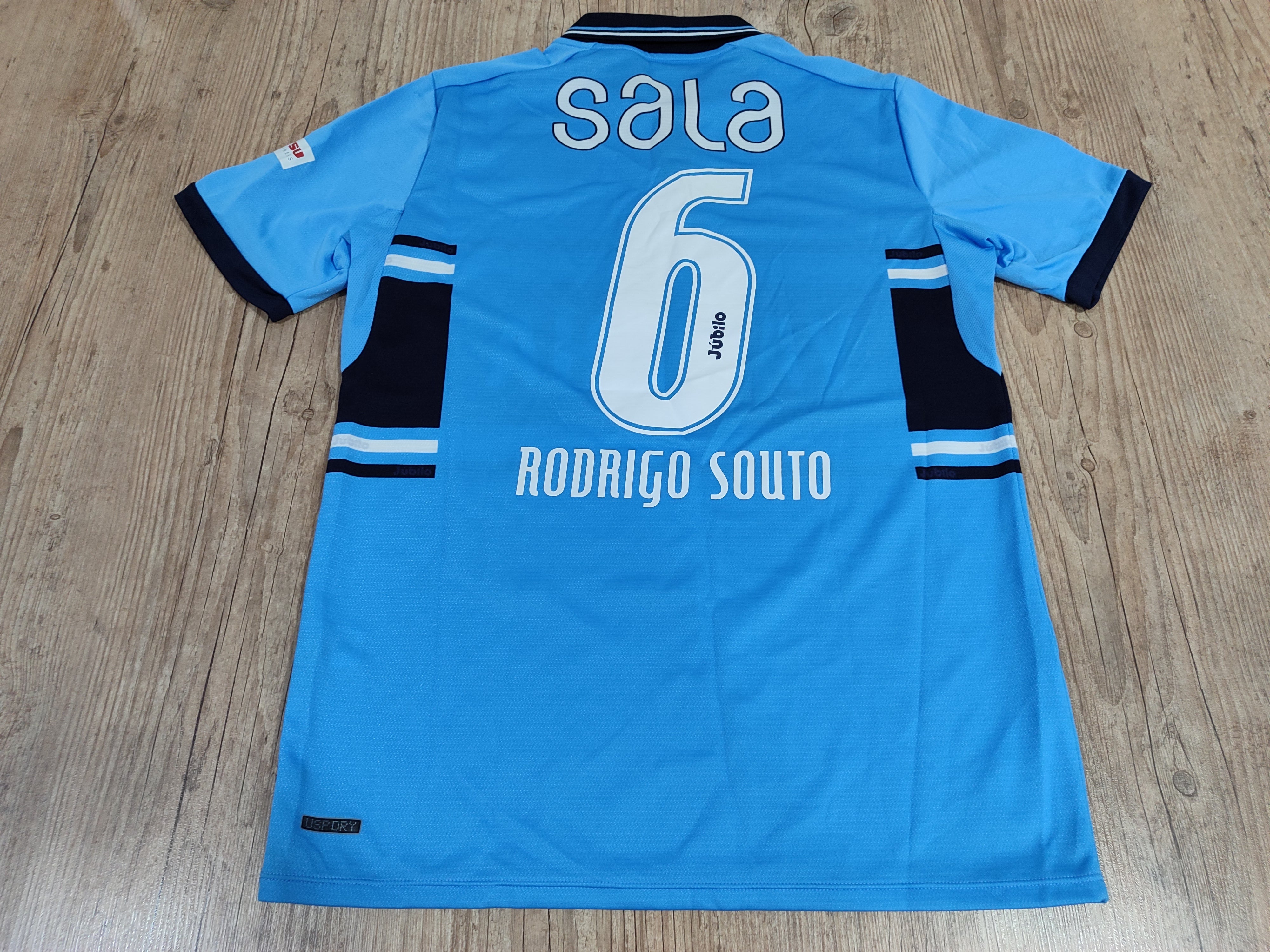 8SM2 JUBILO IWATA ゲームシャツ　オフィシャルグッズ　青　古着 Espetacular Camisa Do Jubilo Iwata - Japão - Usada Em Jogo