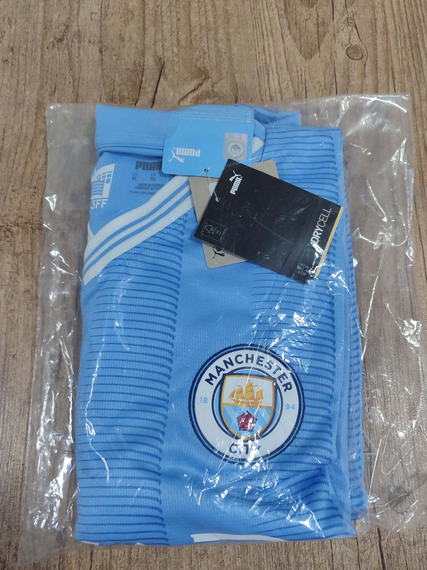 Spectacular Manchester City Home Shirt – 2023/2024