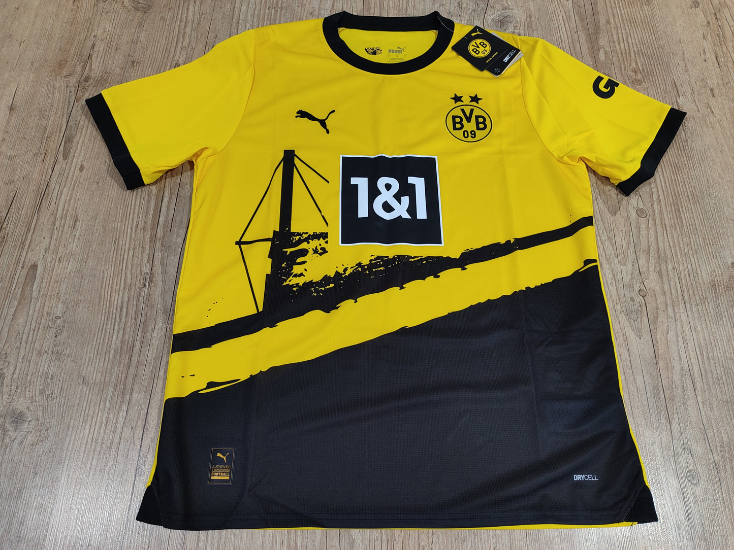 Beautiful Borussia Dortmund Home Shirt - 2023/2024