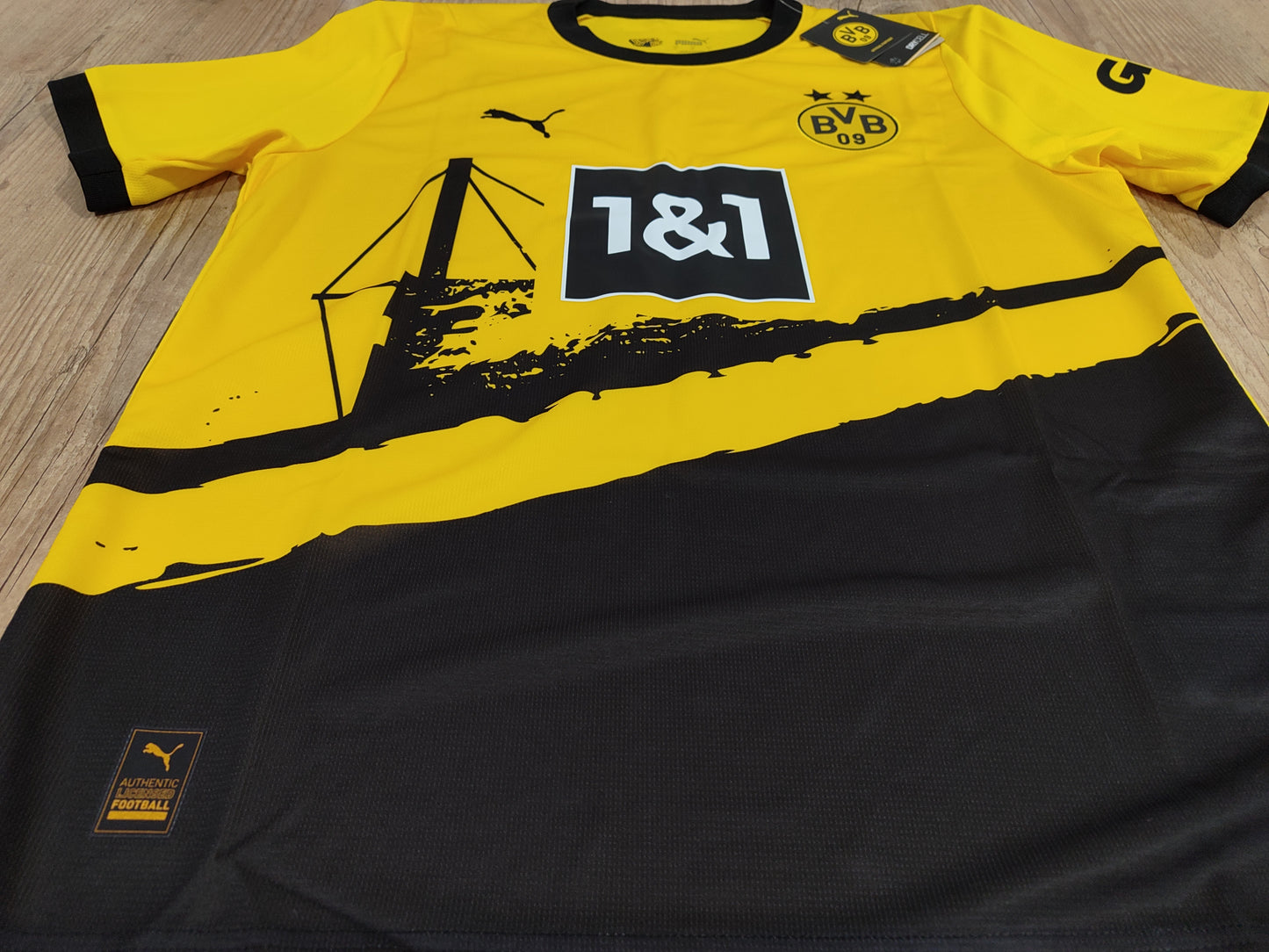 Beautiful Borussia Dortmund Home Shirt - 2023/2024