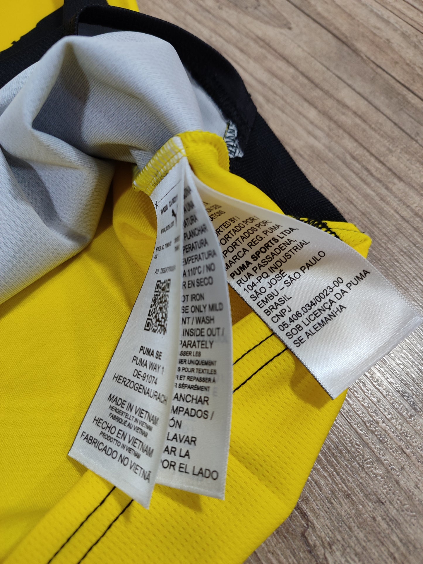 Beautiful Borussia Dortmund Home Shirt - 2023/2024