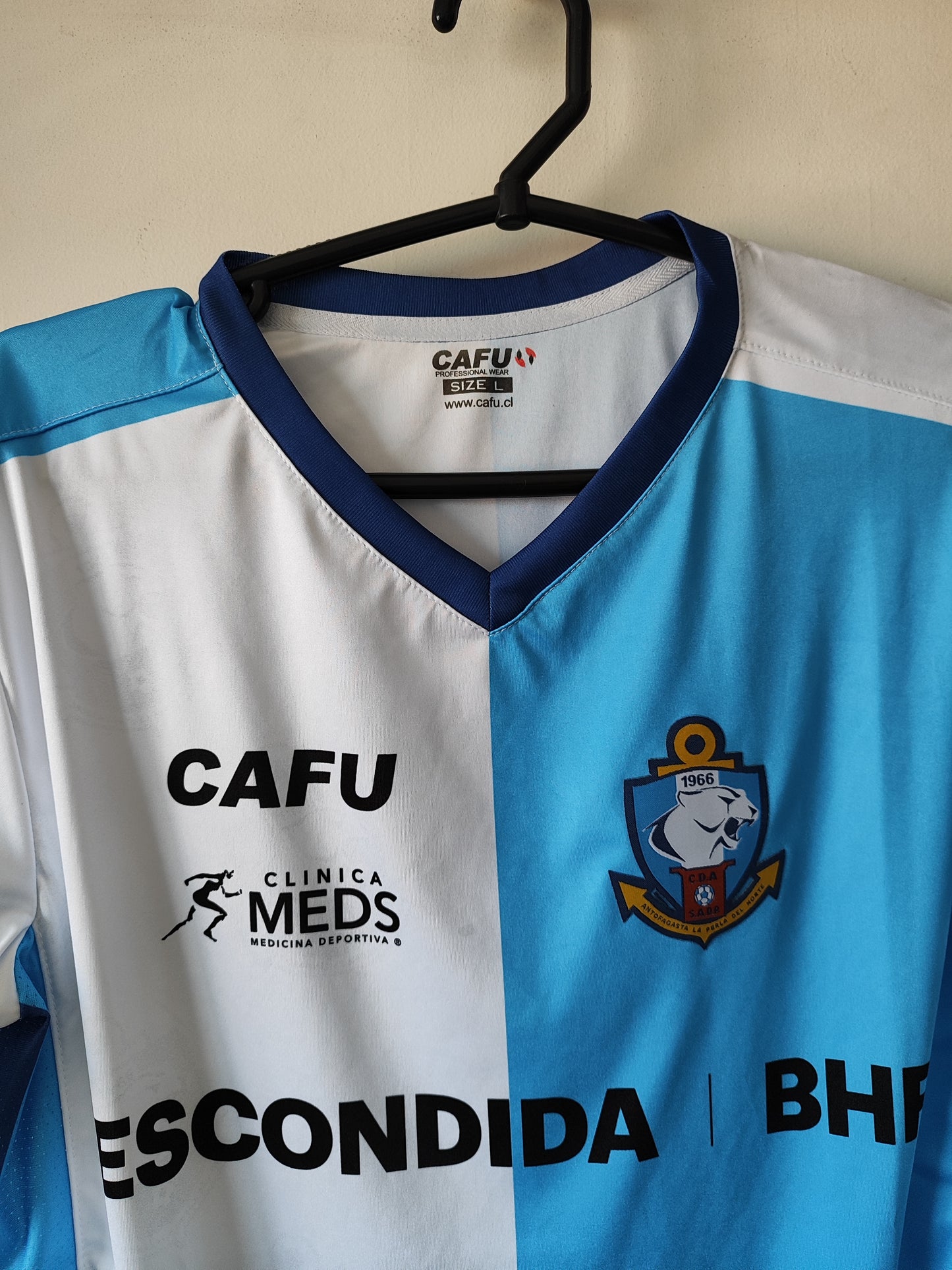 Deportes Antofagasta Chile shirt wears M/L