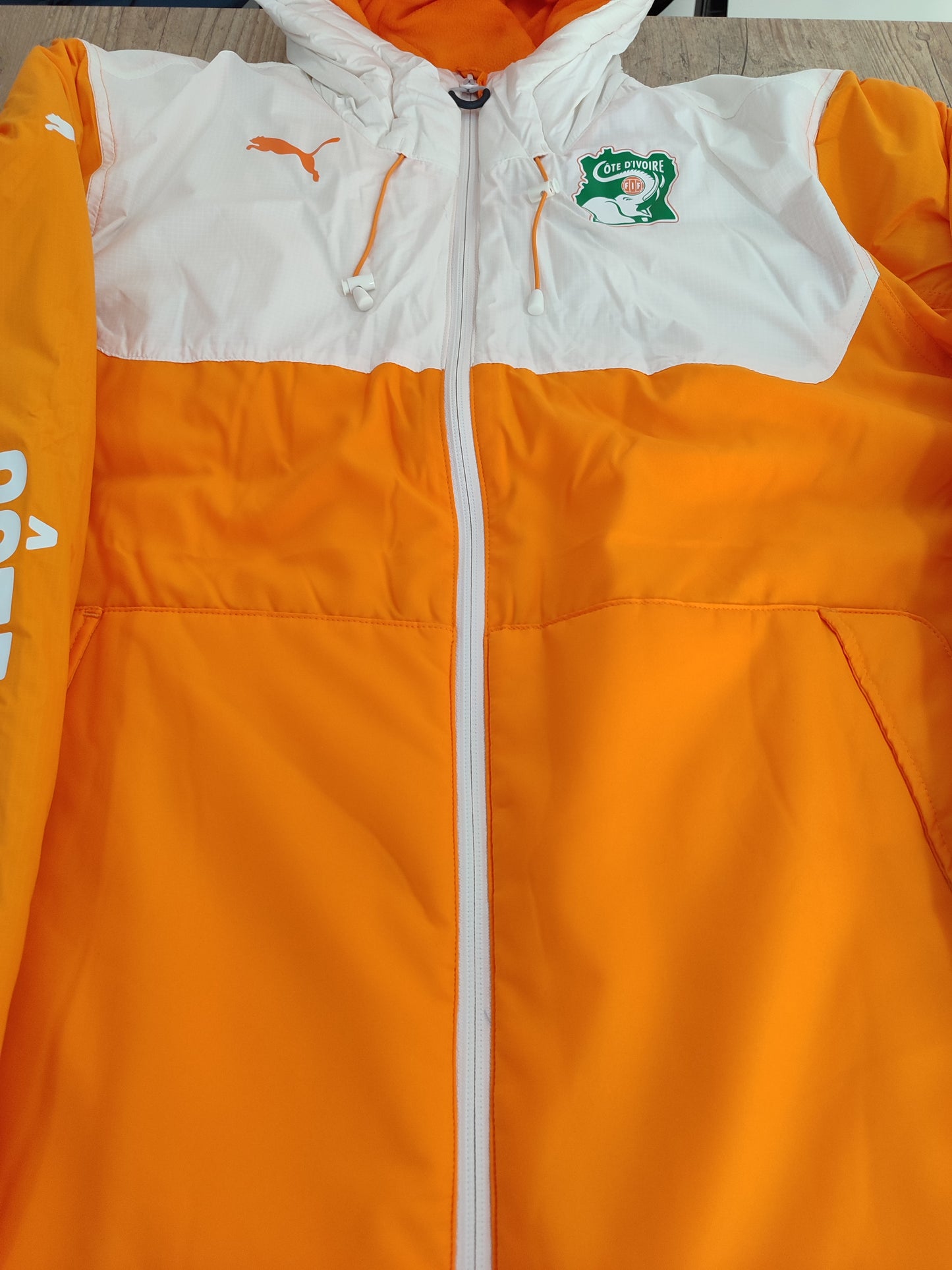 Raro e Espetacular Agasalho Costa Do Marfim - Puma - Modelo Jogador - Novo
