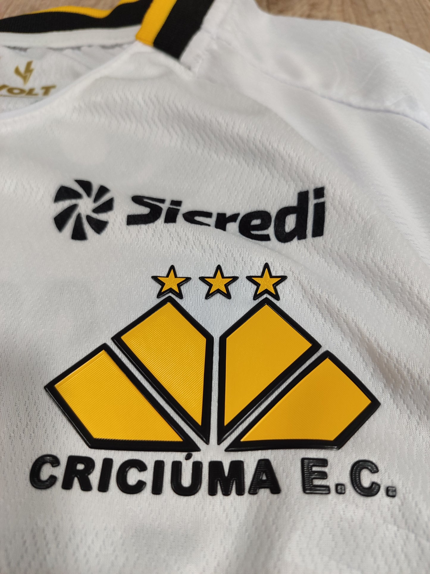 Linda Camisa Do Criciúma - De Jogo - 2024/2025 Léo Gonçalves
