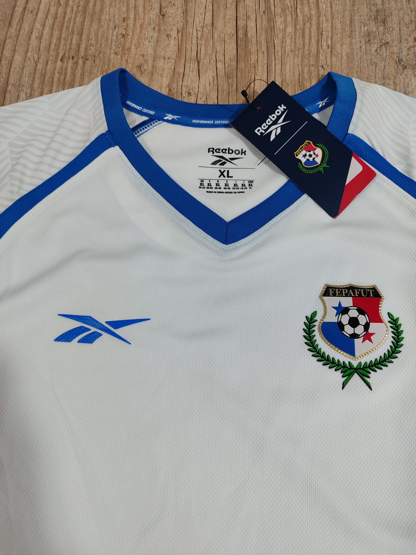 Bela Camisa do Panamá - Reebok - Modelo Player
