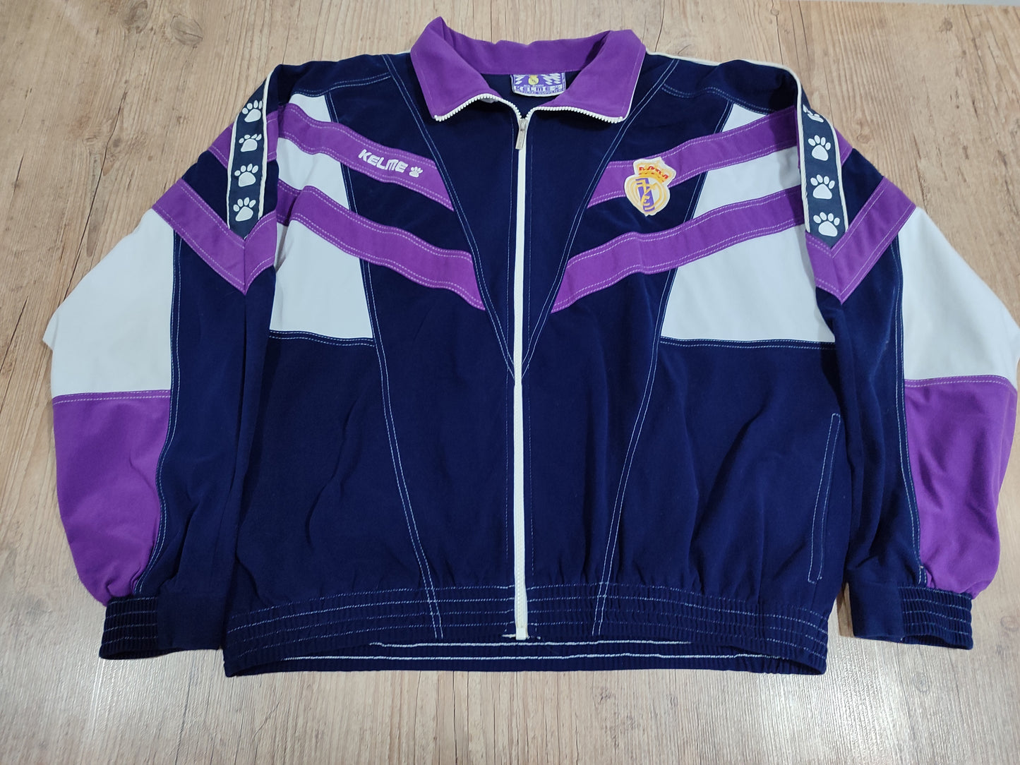 Espetacular - Agasalho Real Madrid - Kelme Anos 90 - Todo Em Veludo!