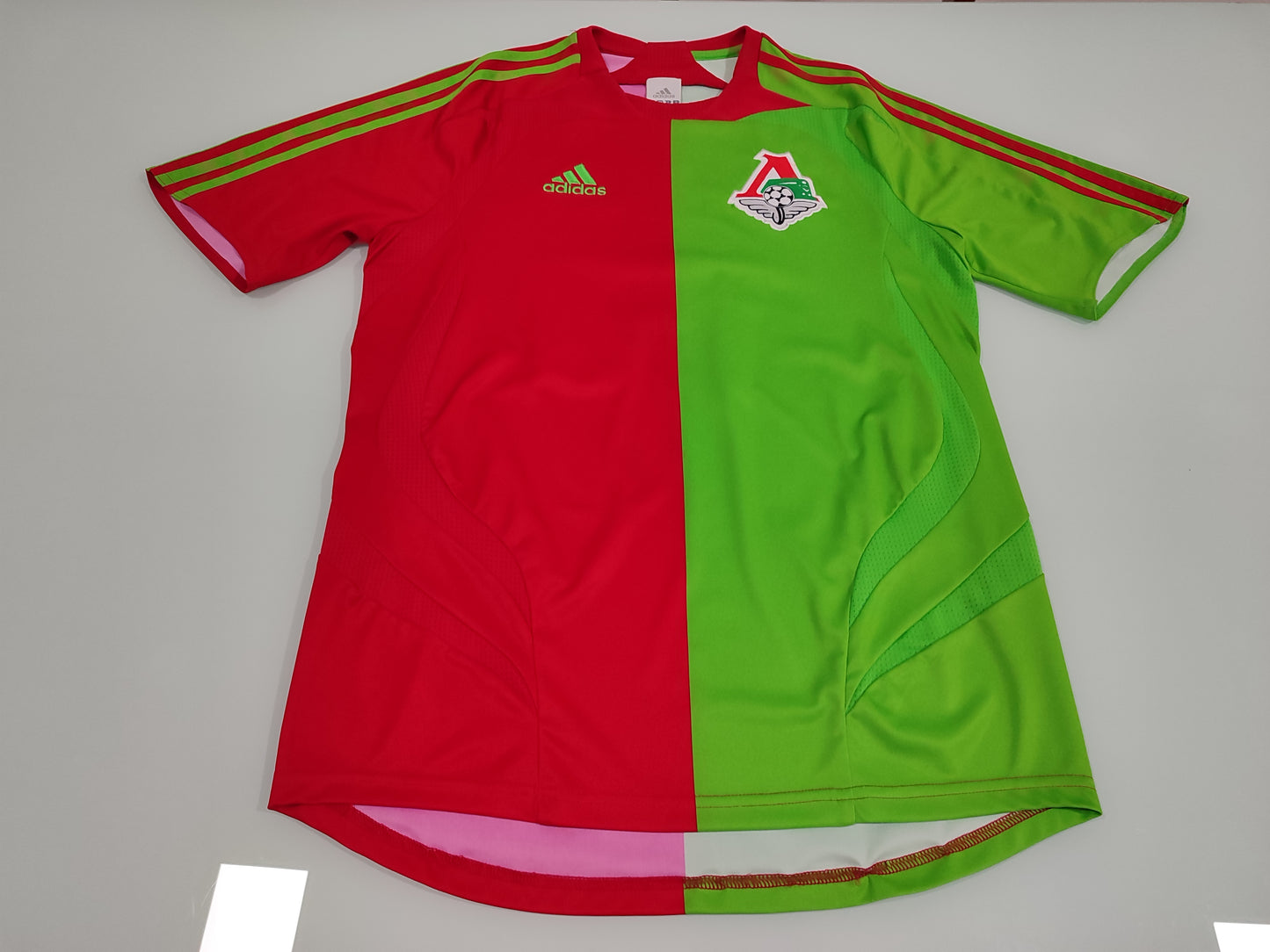 Linda Camisa Lokomotiv Moscow - Rússia - UEFA - 2007/2008 - Jogador