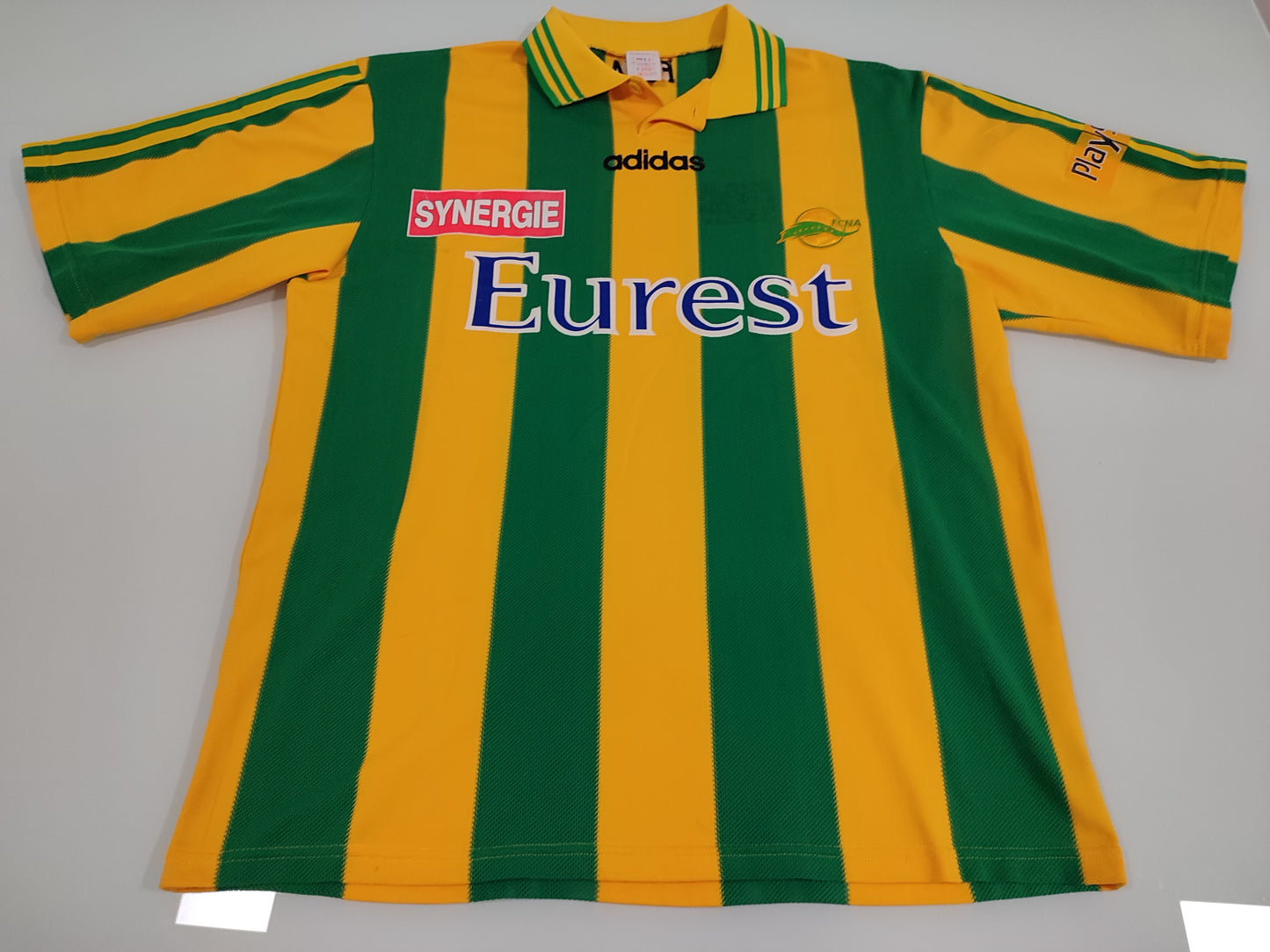 Espetacular Camisa Do Nantes - França - Anos 90 - Clássica!