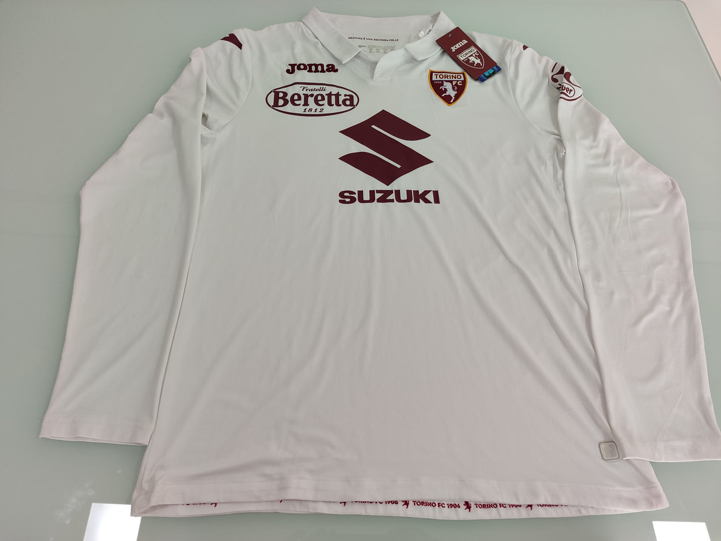 Espetacular Camisa do Torino - Itália - Mangas Longas - Modelo Lindo