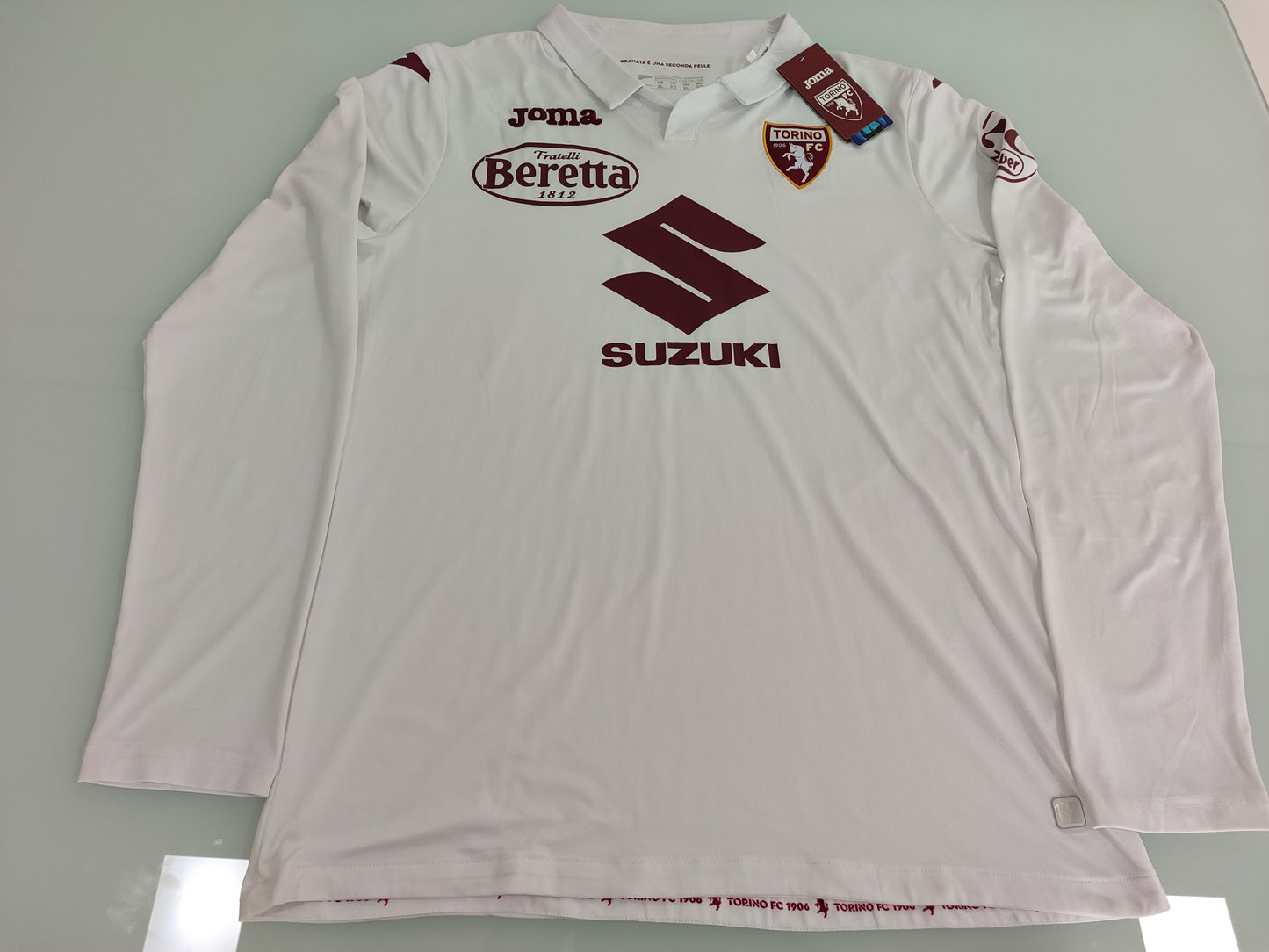 Espetacular Camisa do Torino - Itália - Mangas Longas - Modelo Lindo