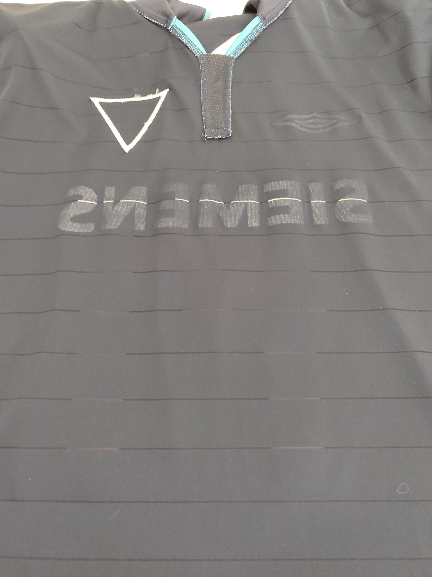 Clássica Camisa da LDU Quito Equador - Umbro - Usada em Jogo - Anos 2000