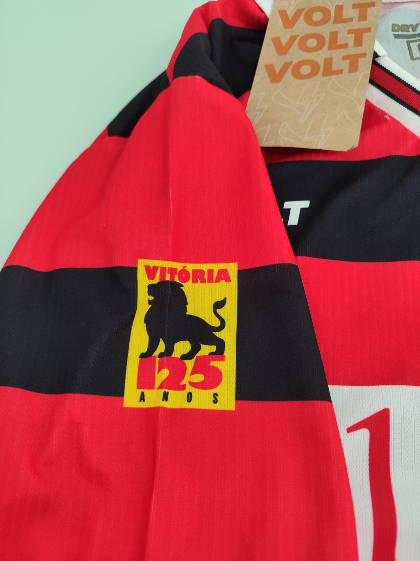 Espetacular Camisa do Vitória – Edição Especial 125 Anos - de Coleção!