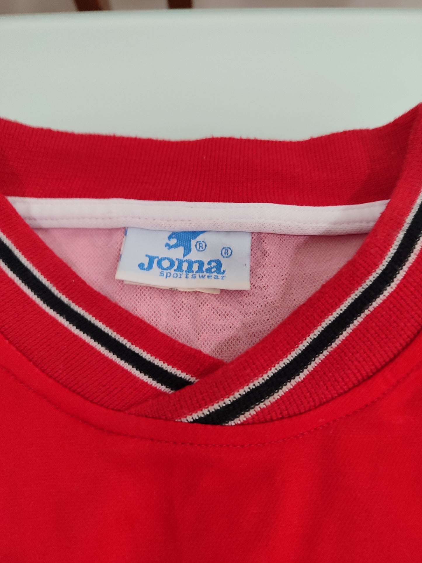 Sensacional - Camisa Antiga Rayo Vallecano - Patrocínio Abelha - Usada Jogo - de Coleção!