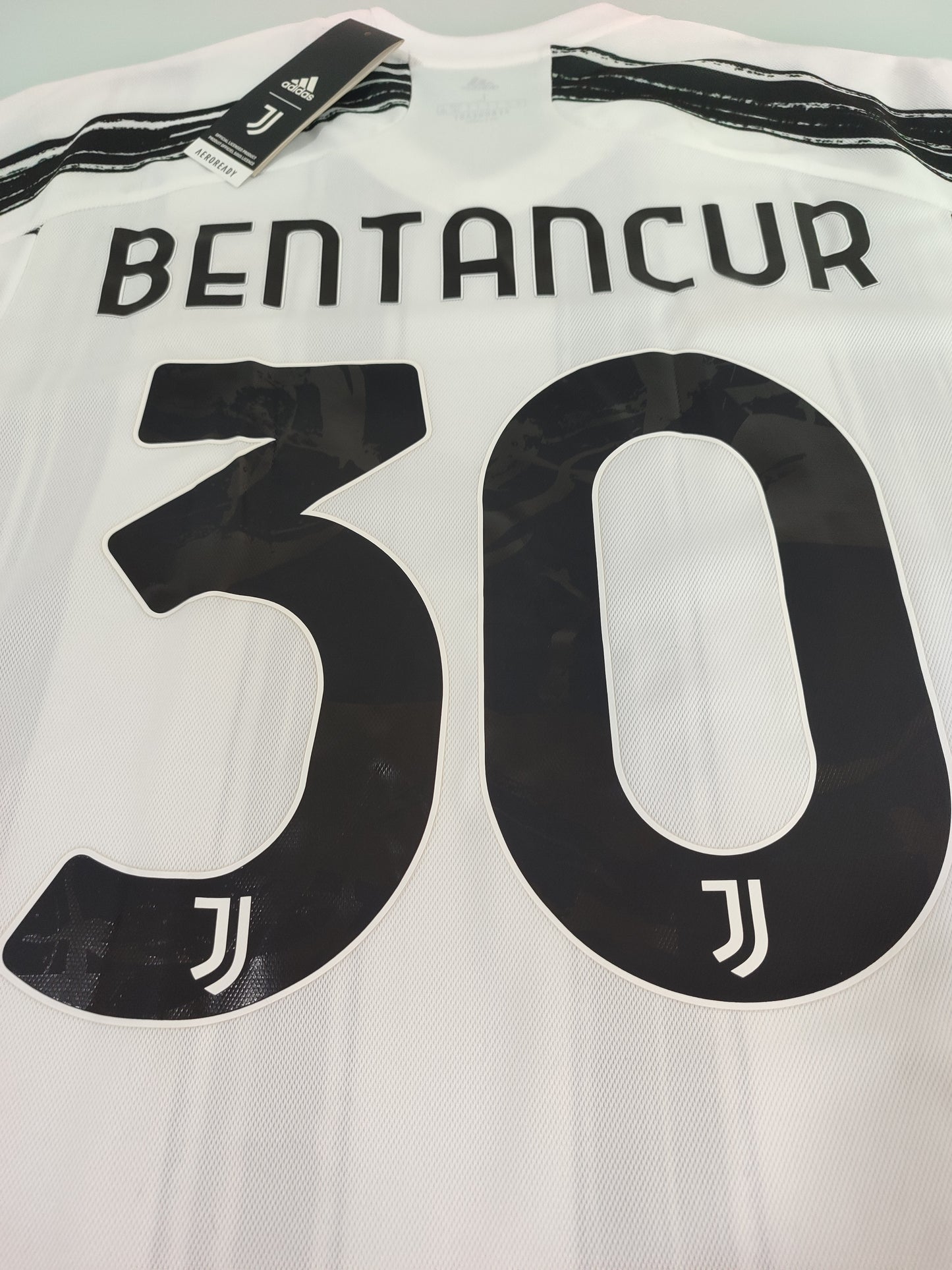 Espetacular - Juventus - Itália - Bentancur - de Coleção!