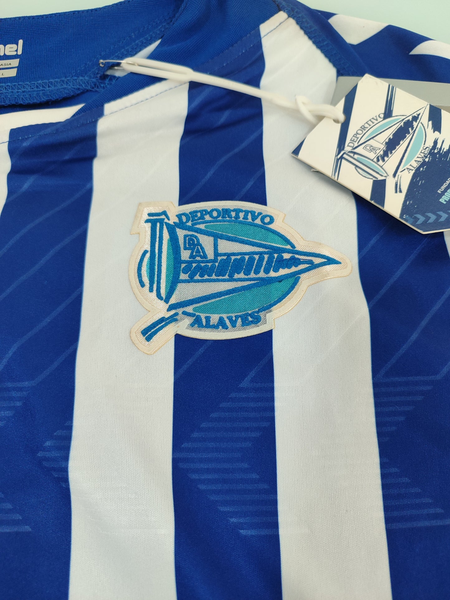 Raridade da Espanha - Alavés - #16 Hummel Modelo Player - de Coleção!