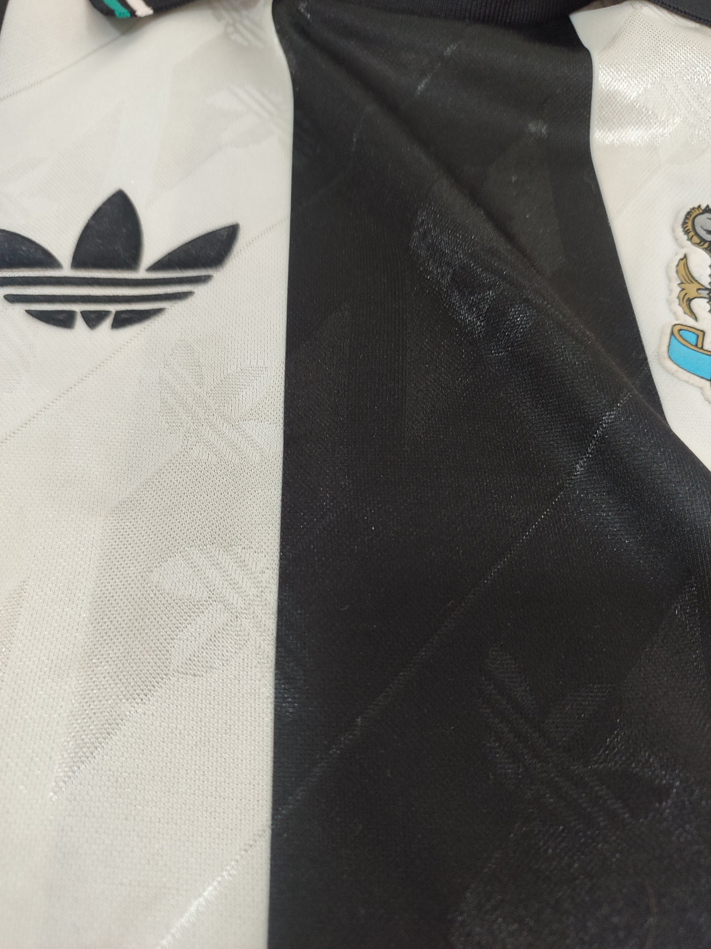 Newcastle - Inglaterra - Adidas Originals - Manga Longa - Esgotada nas Lojas!