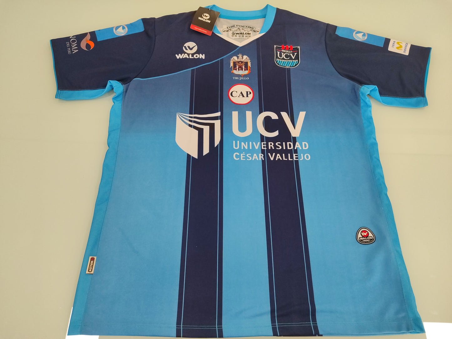 Universidad César Vallejo - Peru - 2012/2013 · Match Issued · #3 Carlos Galván